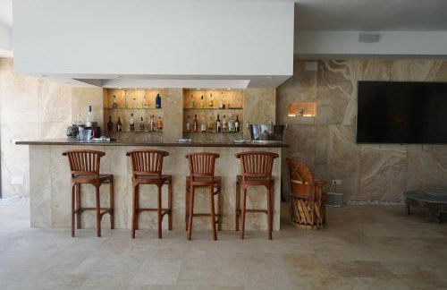 Huge Golf and Spa Mansion 8 min from Puerto Banus - Photo 20