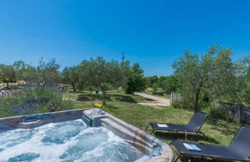 Ferienhaus Zora with Whirlpool - Foto 8