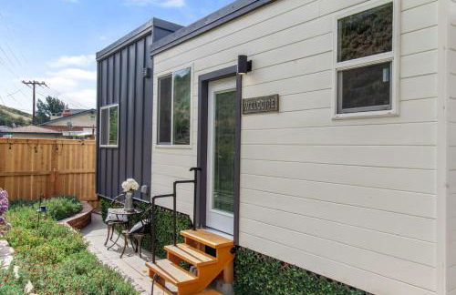 Tiny Farmhouse on Wheels - Foto 1