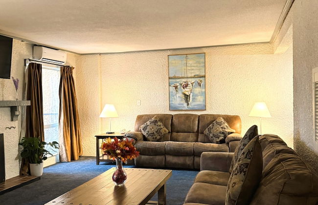 Divya Sutra Plaza and Conference Centre, Vernon, BC - Foto 33