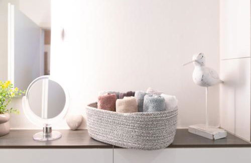 MiCasa OL - Deluxe Apartment mit Stil - Carport Stellplatz - Küche - WLAN - 3,7 KW Steckdose für E Auto - Terrasse - Photo 22