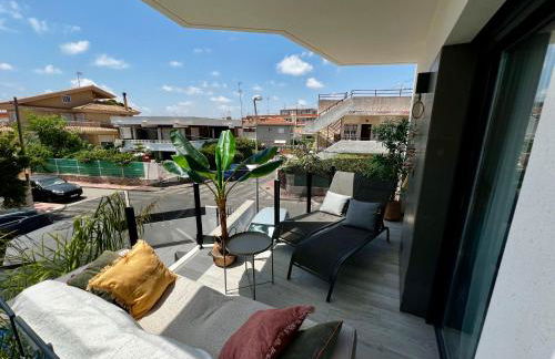 Air-conditioned Elisa Apartment with spacious sunroof lounge and swimming pool - Foto 12