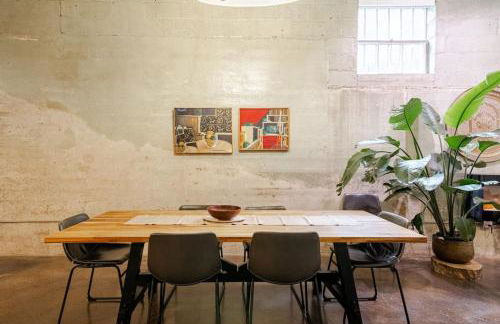 Modern City Loft Downtown Lynchburg VA LYH HUGE - Foto 8