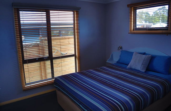 Strahan Bungalows - Photo 17