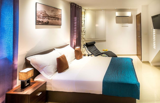 Split Oasis Apartments - Photo 1