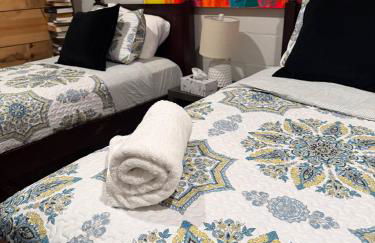 Centrally Located SOHO Retreat Walk to UT & Dining - Foto 4