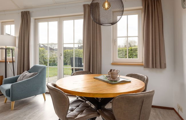 Bungalow in Veluwe With Sauna & Nature Views - Photo 5