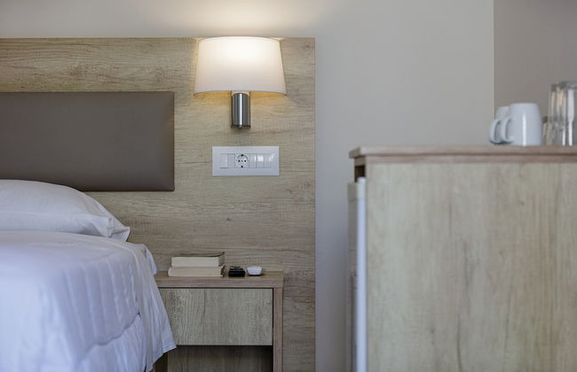 Theo Star Beach Hotel - Photo 30