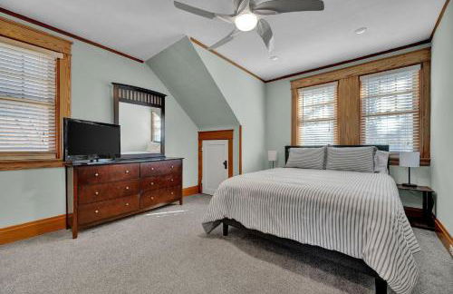 Oakley Square 3br Charmer - Total Walkability 3 Bedroom Home by RedAwning - Foto 22