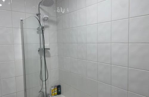 Cosy 2 bed Wimbledon Apartment - Photo 12