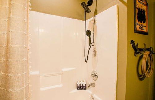 15 Mins to U of A - Pool & Hot Tub - Foto 49