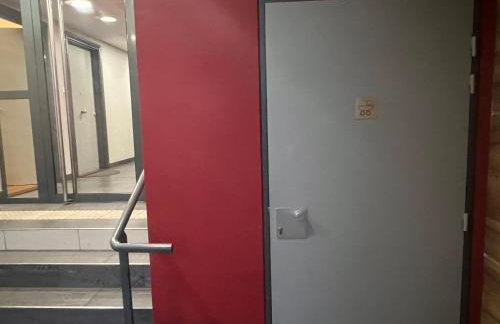 Live Like a Local Stylish 2BR with Balcony & Parking - Foto 24