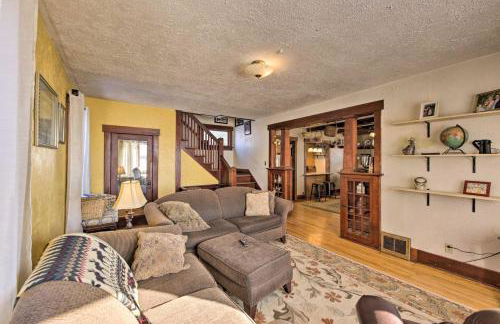 Quaint and Family-Friendly Watertown Farmhouse! - Foto 2