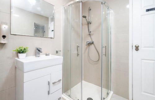 3 BDR House near East Croydon Rail Station - Foto 8