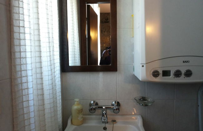 Blue House Near Bagnoregio-overlooking the Umbrian Mountains and Tiber Valley - Photo 14