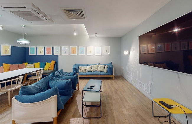 Student Only Studio with Kitchenette - Foto 1