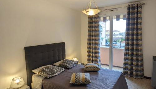 Golfe Juan grand 2 pièces proche plage et Cannes - Photo 1