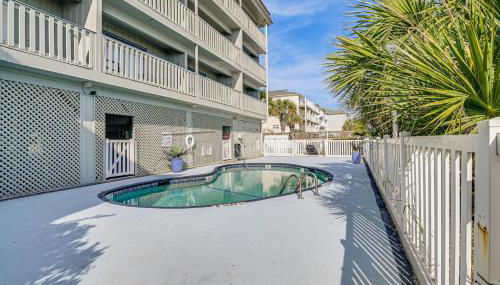 Oceanfront Condo with Pool Access in Surfside Beach! - Foto 2