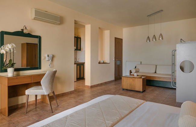 Griffon Kymi Hotel previously known as Valledi Village - Foto 41