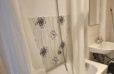 Leuna bei Leipzig & Halle - 2 Apartments mit je 3 Schlafzimmern, Küche, Bad - Foto 40