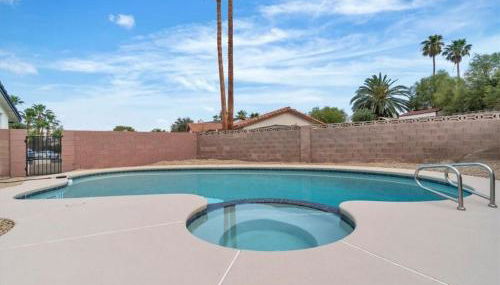 4 bedroom Luxuriously Furnished Modern Mansion With Pool, Spa, and Patio - Foto 2