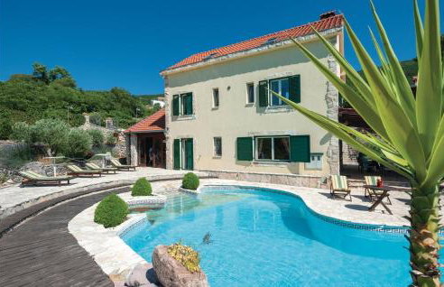 7 Bedroom Gorgeous Home In Grabovac - Photo 13