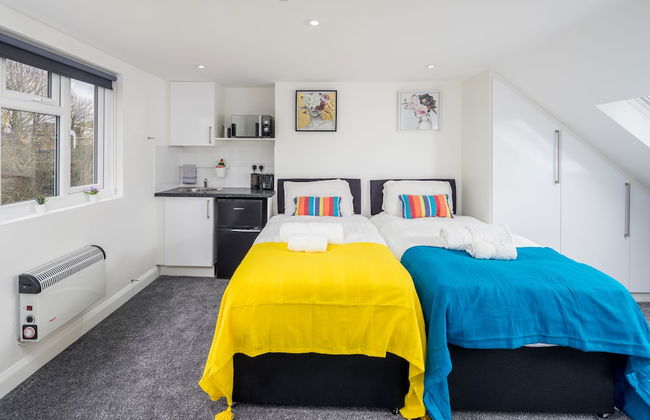 SAV Wembley Studios - Photo 25