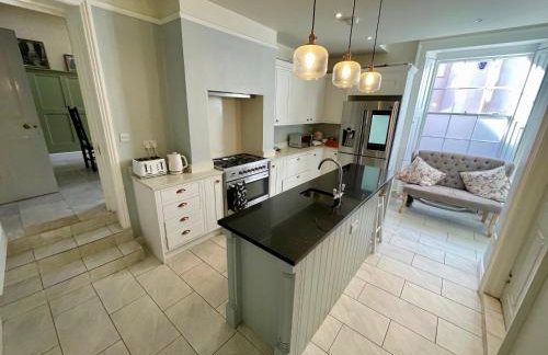 Luxury Georgian House With Sauna Sleeps 19-23 - Photo 37