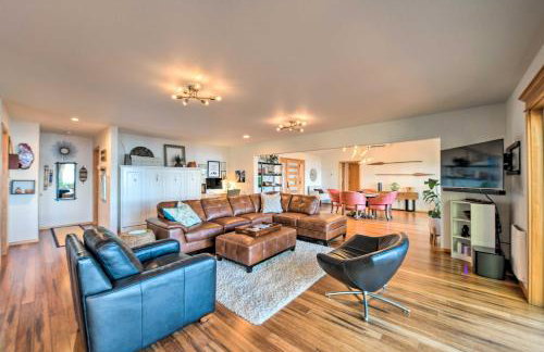 Mid-Century Cabin with Deck and Puget Sound Vistas! - Foto 5