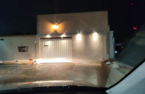 Casa funcional - 02 quartos, 02 camas de casal, 01 cama de solteiro, cozinha gourmet e garagem para carro pequeno - Foto 26