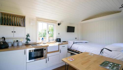 Cabin - Sleeps 2 - Parking - WiFi - Foto 1