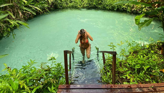 Nadando en una de las pozas del Parque Estatal Jalapão