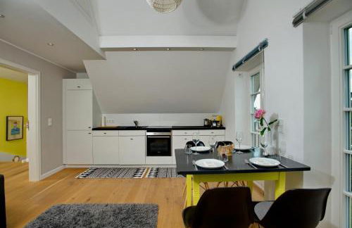 Yellow Upmarine - Foto 7