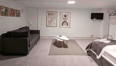 Central, cozy & beautiful designed 2-rooms Apt. near river - Photo 2