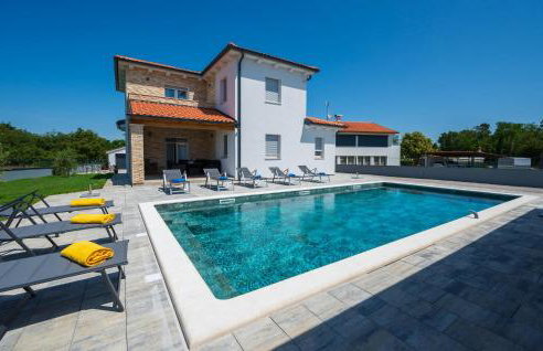 5 Bedroom Nice Home In Vidulini - Photo 1