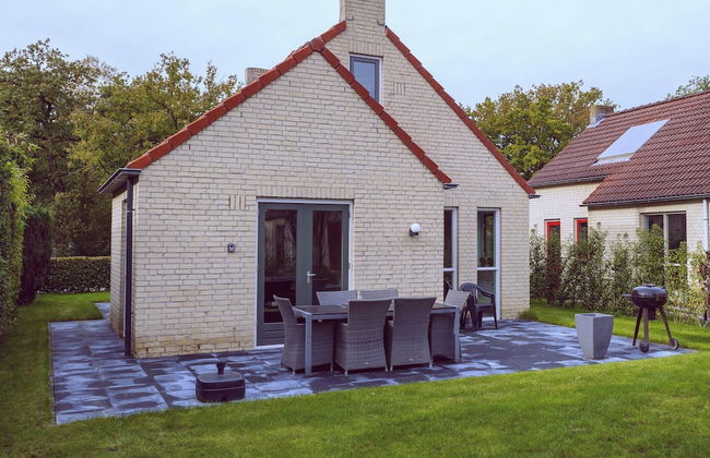 Alluring Holiday Home With Garden - Foto 25