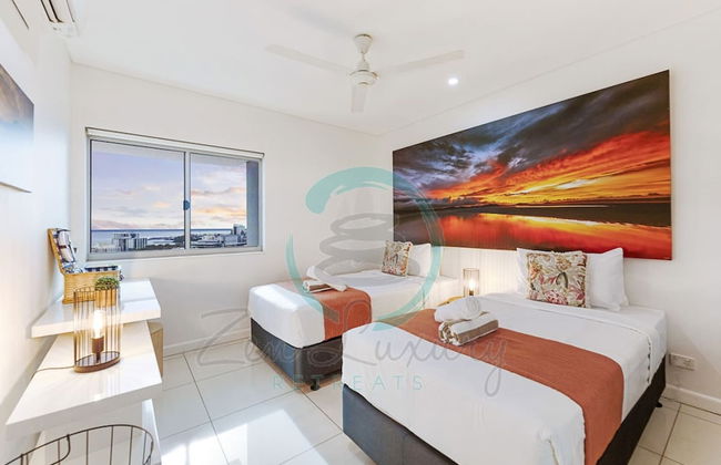 Coastal Magnificence Pool Workspace Parking - Photo 27