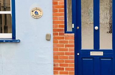 Fantastic Value Beautiful Cottage Close to the Sea Great Interior and Space - Photo 32