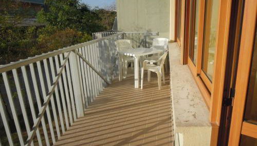 One Bedroom Flat With Terrace and sea View - Photo 2