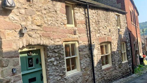 Fryers Cottage Wirksworth, a traditional yet stylish 2-bedroom Peak District cottage - Foto 1