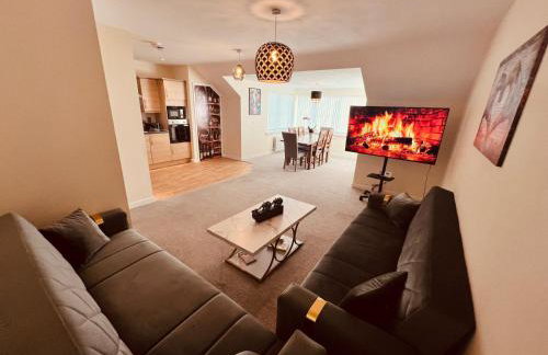 Middlesbrough Spacious Flat 2 bedrooms & 2 bathrooms & Free Private Parking & Wifi - Foto 1