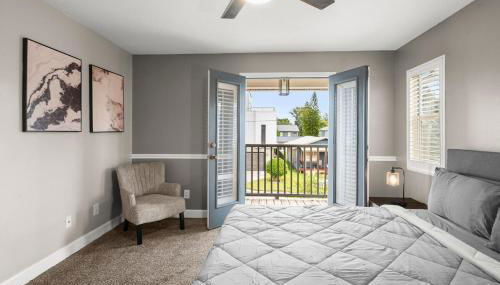 Heart of Tampa Hyde Park 4 Bedroom House - Located Near Hyde Park Village, SoHo and Local Beach - Spacious and Comfortable Stay in Perfect Location - Great for Families and Groups Visiting Tampa Near Airport! - Foto 2