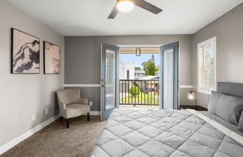 Heart of Tampa Hyde Park 4 Bedroom House - Located Near Hyde Park Village, SoHo and Local Beach - Spacious and Comfortable Stay in Perfect Location - Great for Families and Groups Visiting Tampa Near Airport! - Foto 2