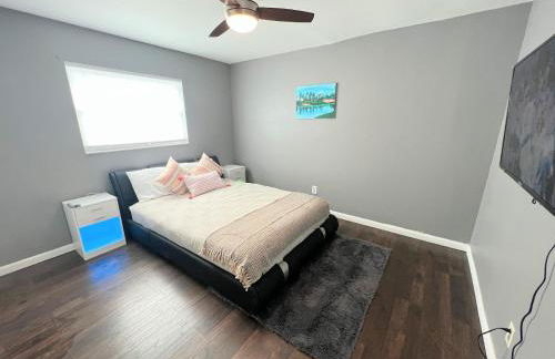 Dream Vacation Home w Heated Pool Close to Beaches Clearwater St Pete Quiet with Big Backyard - Foto 42