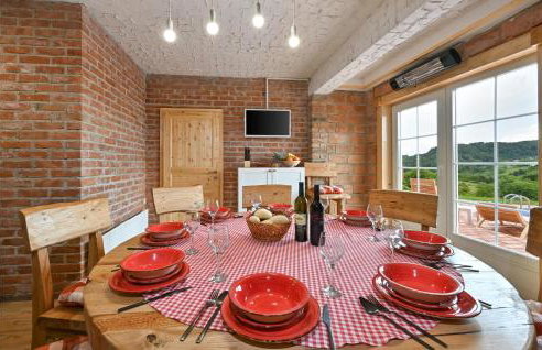 3 Bedroom Lovely Home In Jelenscak - Foto 7