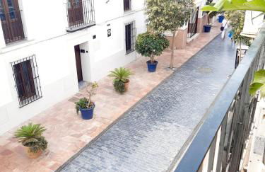 Impressive apartment with 3 bedrooms metres from the beach - Photo 3