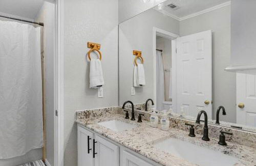 Sun Filled Home W Gorgeous Pool HotTub Gameroom - Foto 43