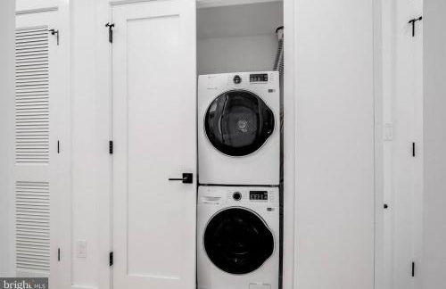 Charming Oasis in DC near Metro with Fenced Backyard Free Parking and WIFI Capitol View1 - Foto 7