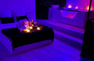 Suite in the City avec JACUZZI PRIVATIF - Hyper Centre - Foto 46