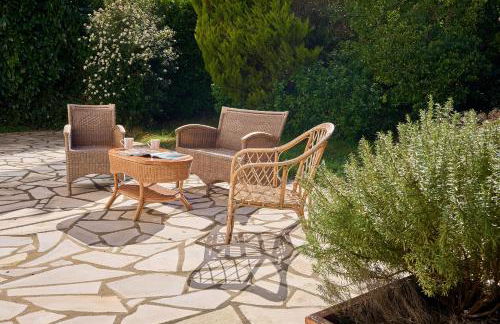 Maison spacieuse avec jardin - Photo 2